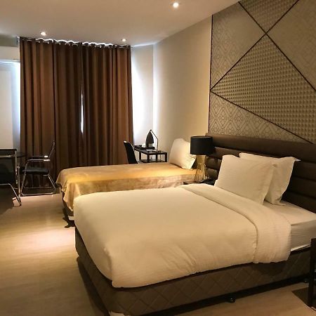 MAXX Hotel Ortigas Pasig City Exterior foto